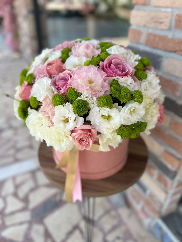  Antalya Lara Florists - MIXED LISIANTUS BOX