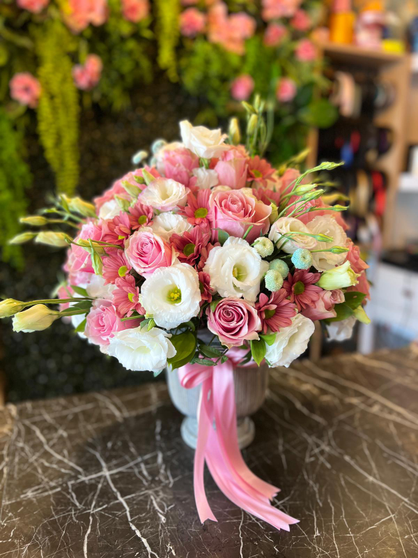  Antalya Lara Florist - LISYANTUS ARRANGEMENT